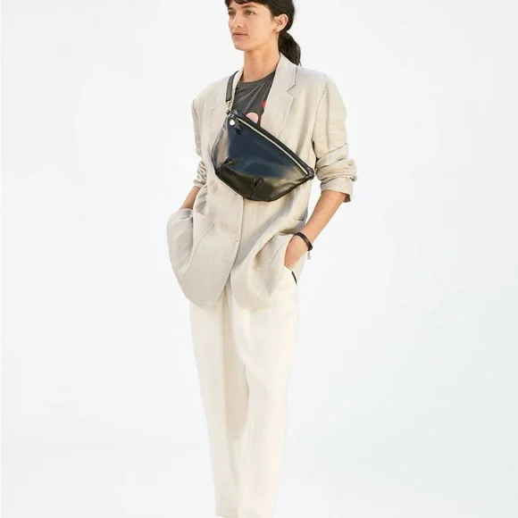 Clare V Grande Fanny - Picture 2 of 5